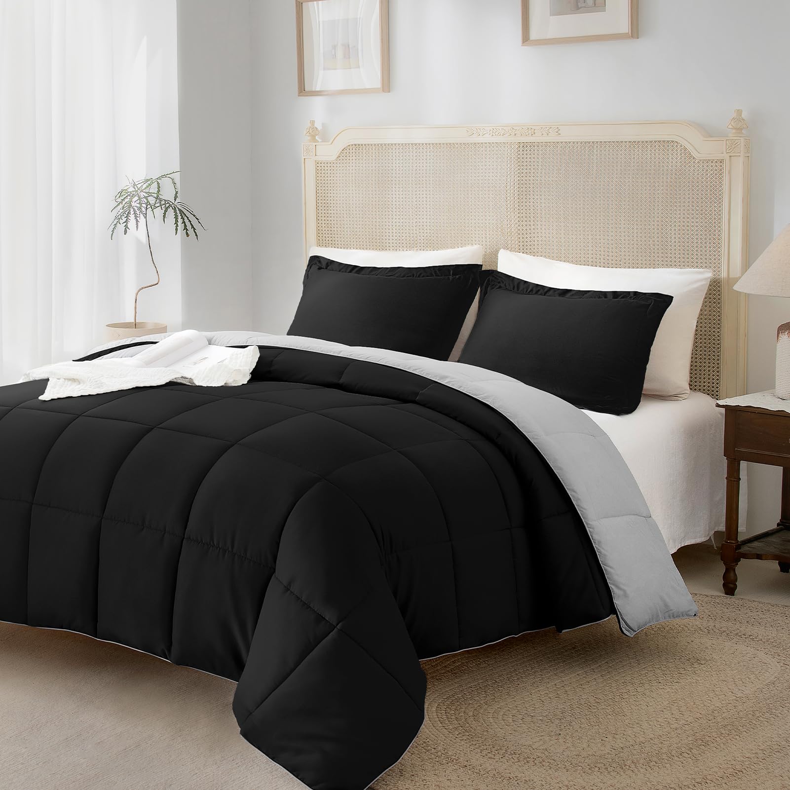 Satisomnia Queen Comforter Set Black, Lightweight Comforter For Queen Size Bed, 3 Pieces Down Alternative Bedding Comforter Set